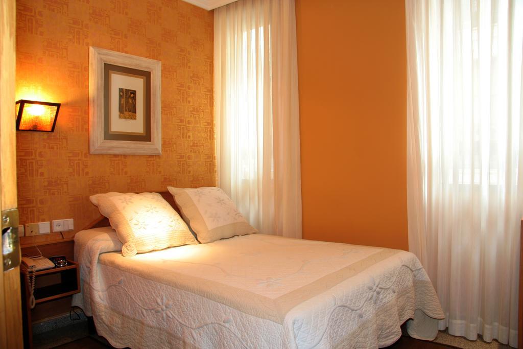โอสตัล ปารีส Hotel บายาโดลิด ภายนอก รูปภาพ