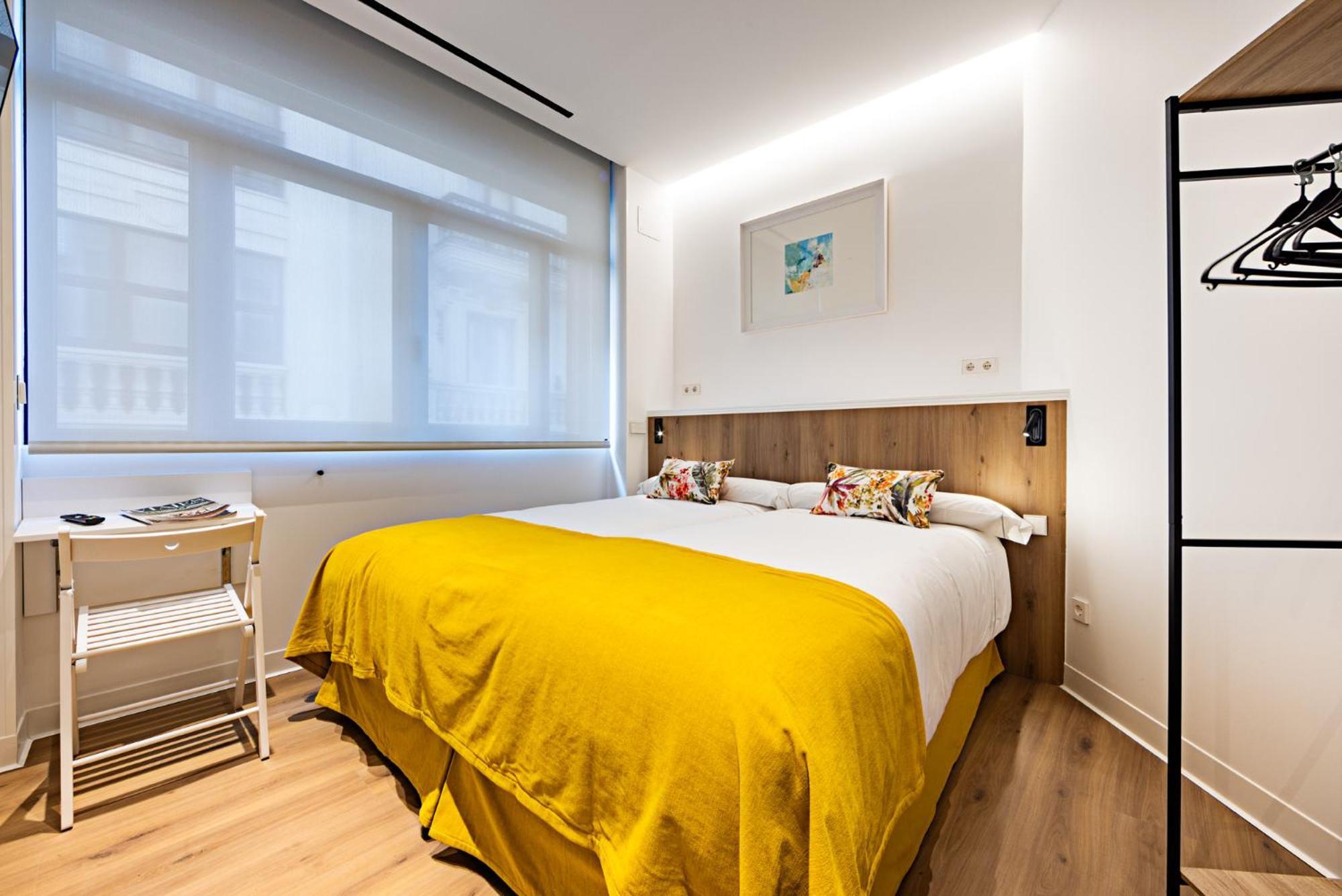 โอสตัล ปารีส Hotel บายาโดลิด ภายนอก รูปภาพ