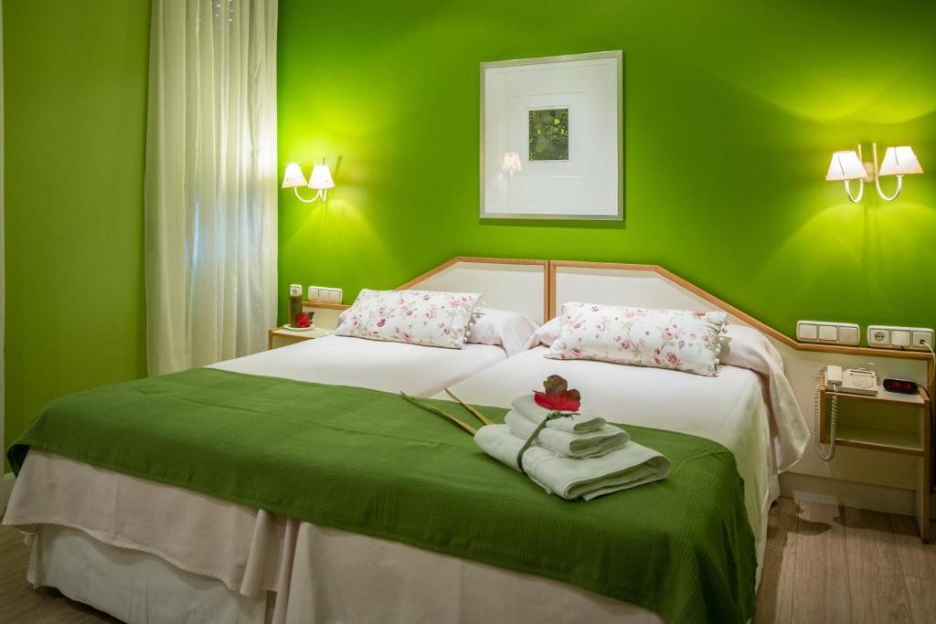 โอสตัล ปารีส Hotel บายาโดลิด ภายนอก รูปภาพ