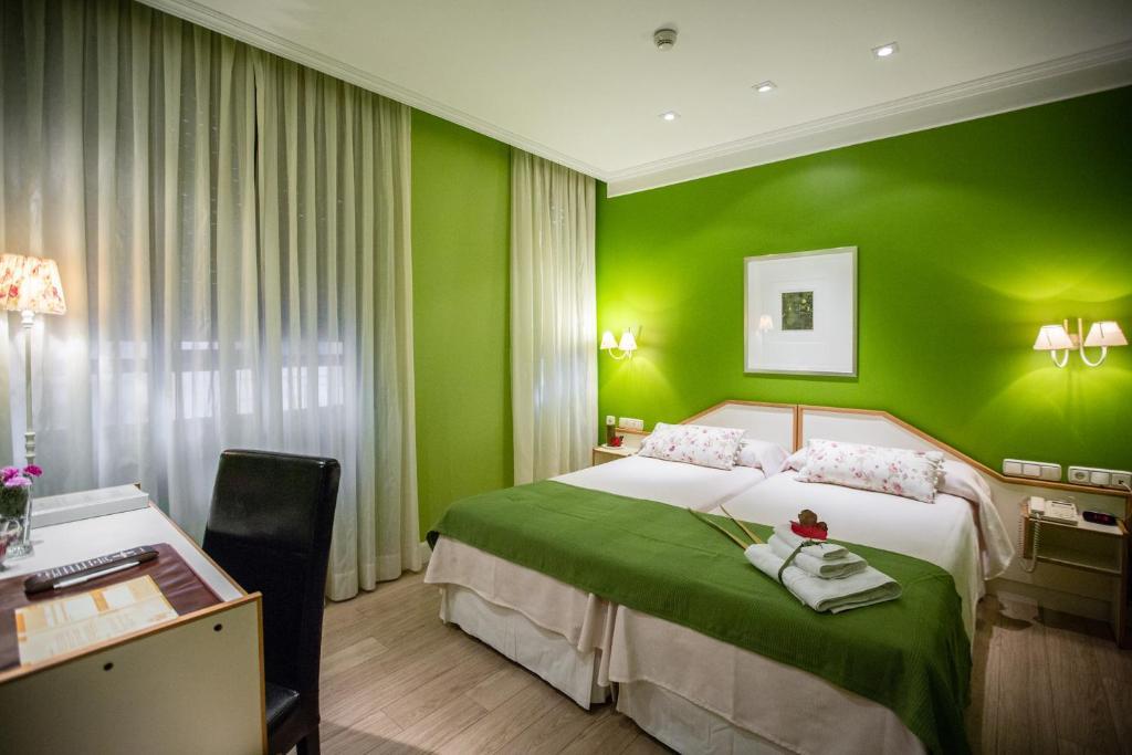 โอสตัล ปารีส Hotel บายาโดลิด ภายนอก รูปภาพ